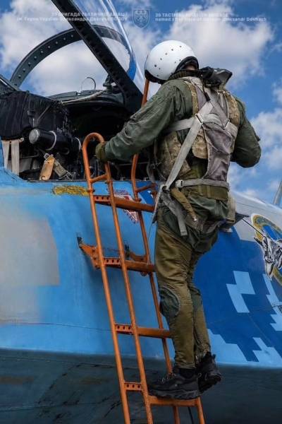 Пілот Су-27 влучно вразив російську артилерійську батарею на Запорізькому напрямку 4