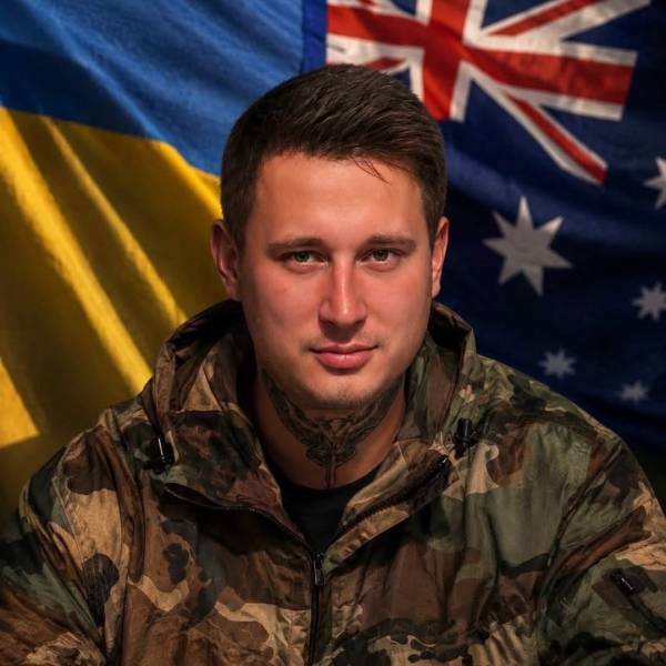 На згадку про штурмовика з Австралії Брока Тенанта Грінвуда 12 На згадку про штурмовика з Австралії Брока Тенанта Грінвуда 12