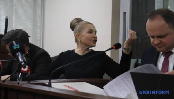 Підготовче судове засідання у справі щодо Тимошенко буде відновлено у вересні, захисники внесли низку клопотань