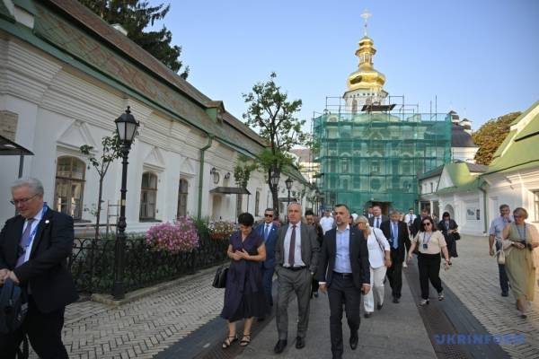 Як зробити з Києво-Печерської лаври український Ватикан 16 Як зробити з Києво-Печерської лаври український Ватикан 16