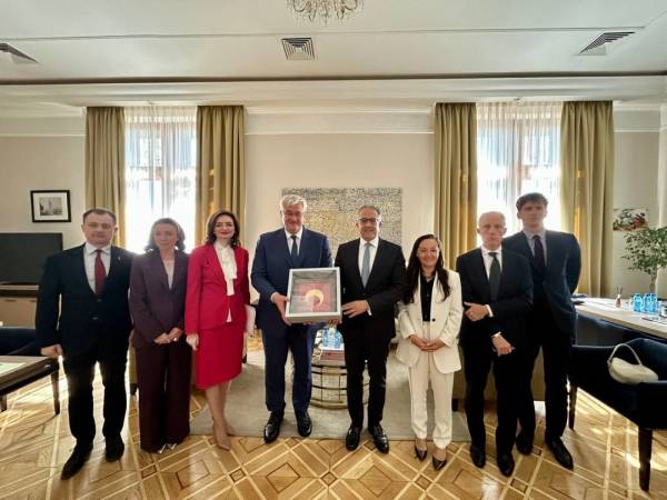 Глава ЮНЕСКО здійснив свій перший візит до України. 7 Глава ЮНЕСКО здійснив свій перший візит до України. 7