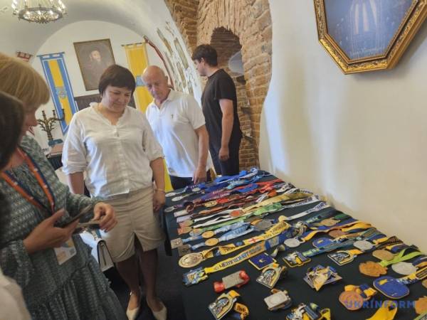 120 медалей чемпіона зі стронгмену Андрія Грицака 15