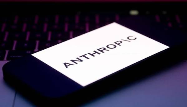 Sony та Warner Music Group подали до суду на компанію зі штучного інтелекту Anthropic. Звинувачення полягають у масовому порушенні авторських прав, оскільки компанія нібито використовувала величезний обсяг матеріалів, захищених авторським правом, для навчання своїх моделей штучного інтелекту.