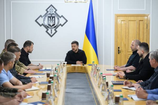 Зеленський презентував Клименка колективу РНБО 6 Зеленський презентував Клименка колективу РНБО 6
