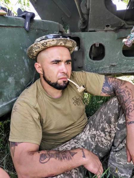 На згадку про старшого сержанта, навідника Романа Довгалюка (позивний «Бурий») 30 На згадку про старшого сержанта, навідника Романа Довгалюка (позивний «Бурий») 30