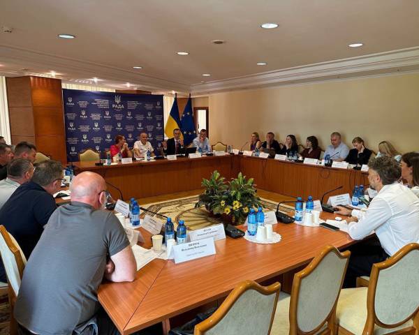 Український парламентський комітет з питань охорони здоров’я розглянув перші наслідки впровадження системи контролю за медичним канабісом.