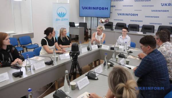 У столиці України презентували довідник для осіб, які страждають на цукровий діабет другого типу. 13 У столиці України презентували довідник для осіб, які страждають на цукровий діабет другого типу. 13