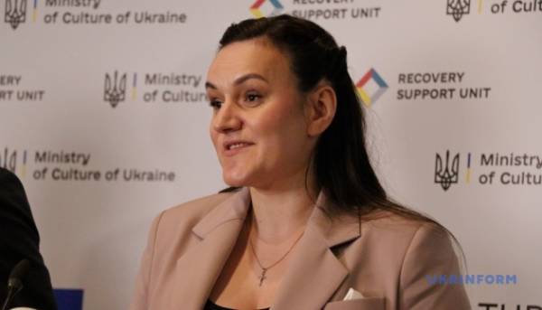 Україна повідомила Інтерполу про викрадення Росією близько 600 музейних експонатів.