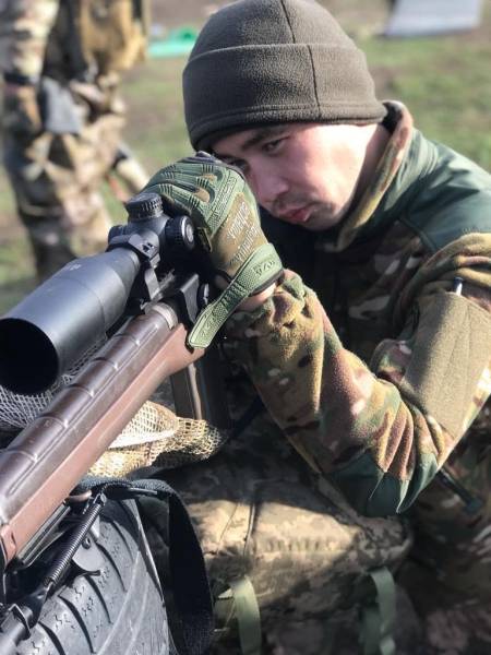 На згадку про бійця Сергія Поповича (позивний «Якут») 15 На згадку про бійця Сергія Поповича (позивний «Якут») 15