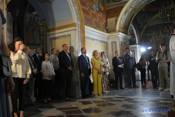 Як зробити з Києво-Печерської лаври український Ватикан 18 Як зробити з Києво-Печерської лаври український Ватикан 18