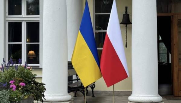 Український консул зустрівся із затриманим у Польщі співвласником CEO Club Ukraine.