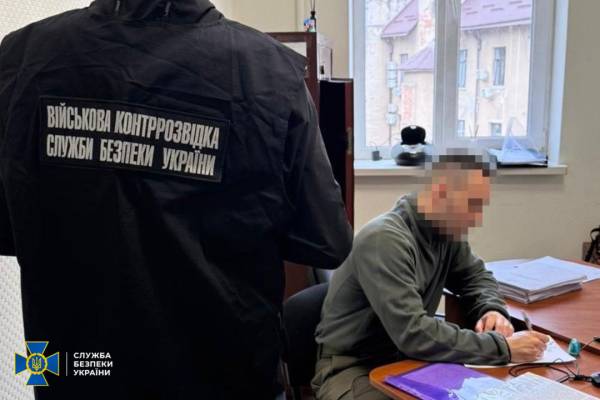 Служба безпеки України виявила мережу російських агентів, які займалися збором інформації про винищувачі F-16 та Mirage на українських летовищах. 6 Служба безпеки України виявила мережу російських агентів, які займалися збором інформації про винищувачі F-16 та Mirage на українських летовищах. 6