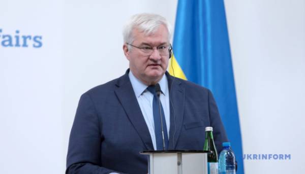 Сібіга після масованої атаки РФ закликав партнерів посилити захист українського експорту зерна