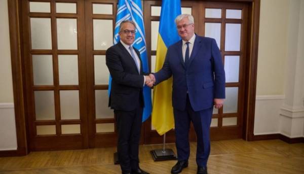 Глава ЮНЕСКО здійснив свій перший візит до України.