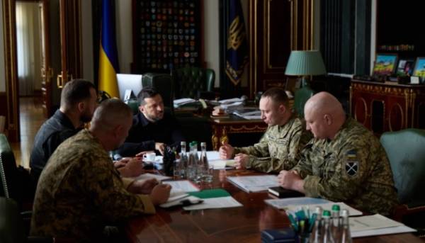 Президент оголосив про зміни у кадровому складі для зміцнення оборонних позицій на найнебезпечніших ділянках фронту.