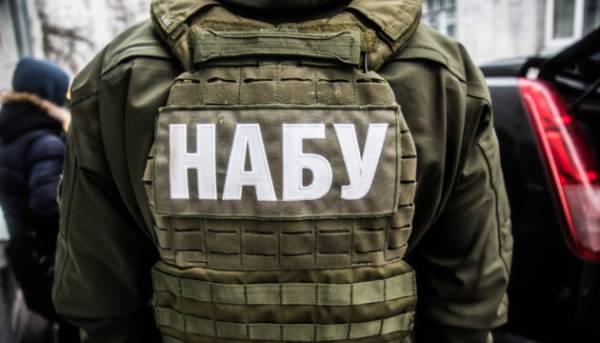 Національне антикорупційне бюро та Спеціалізована антикорупційна прокуратура здійснюють комплексну операцію щодо виявлення та знешкодження організованого злочинного угруповання, до якого причетні народні депутати та керівники Офісу Президента.