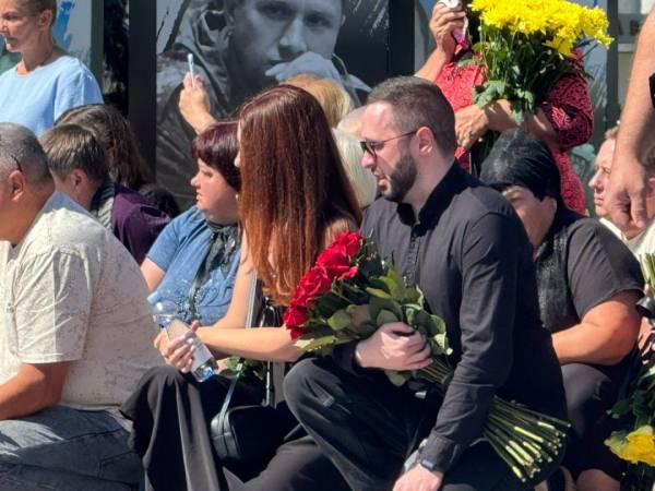 На згадку про ювеліра і захисника Віталія Царука 9 На згадку про ювеліра і захисника Віталія Царука 9