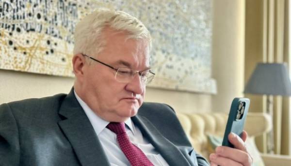 Сибіга провів переговори з міністром закордонних справ Греції щодо подій у Чорноморському регіоні