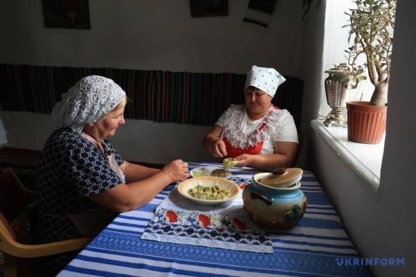 «Ух!» і голубці: як на півночі Одещини бережуть старовинні кулінарні звичаї 29 «Ух!» і голубці: як на півночі Одещини бережуть старовинні кулінарні звичаї 29