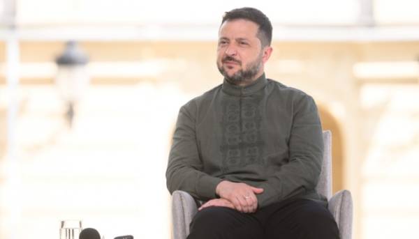 Президент Зеленський підбив підсумки саміту "Коаліції бажаючих": Україна отримає додаткові пакети допомоги, системи протиповітряної оборони та фінансування для безпілотників. 7
