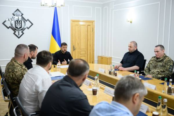 Зеленський презентував Клименка колективу РНБО 5 Зеленський презентував Клименка колективу РНБО 5