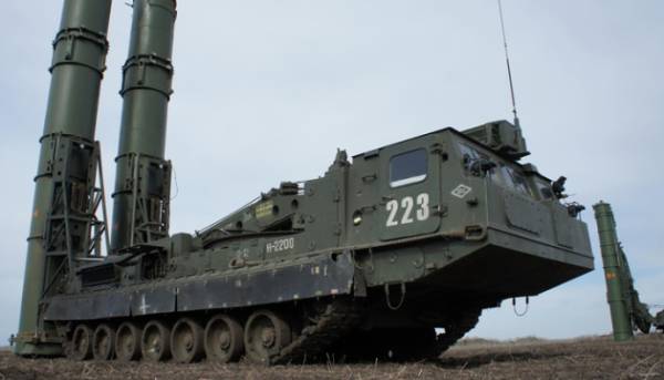 Сили оборони України ліквідували зарядну установку російського зенітно-ракетного комплексу С-300 разом із боєприпасами.