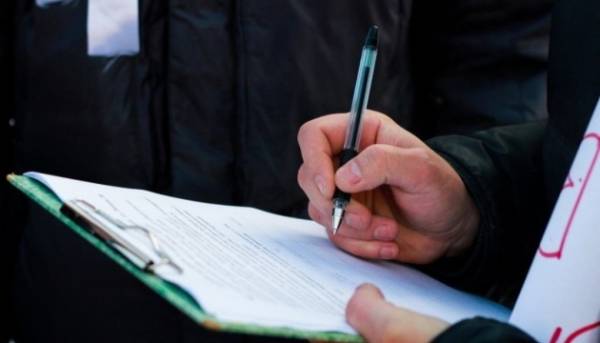 60% українців вважають неприйнятною передачу Донбасу під контроль Росії.