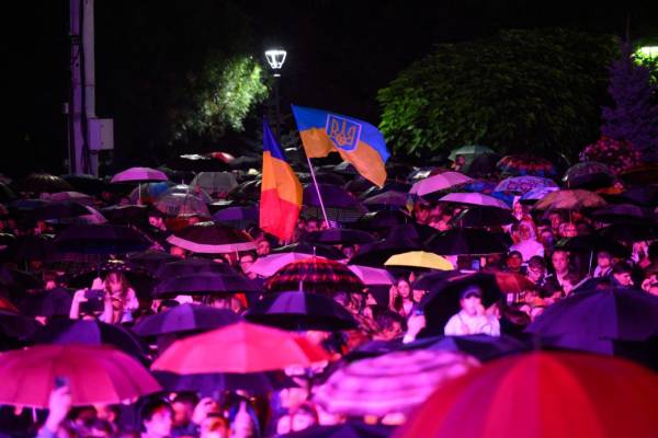 Зеленський побажав Молдові успіху на День незалежності: разом ми станемо частиною мирної Європи 5