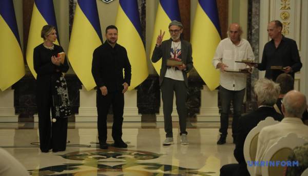 Шон Пенн, «Брати Гадюкіни» та Алла Мазур удостоєні звання «Національна легенда України» 25 Шон Пенн, «Брати Гадюкіни» та Алла Мазур удостоєні звання «Національна легенда України» 25
