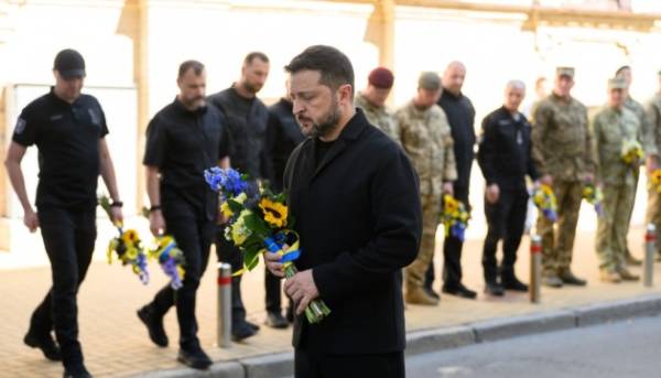 Зеленський вшанував пам’ять загиблих воїнів України