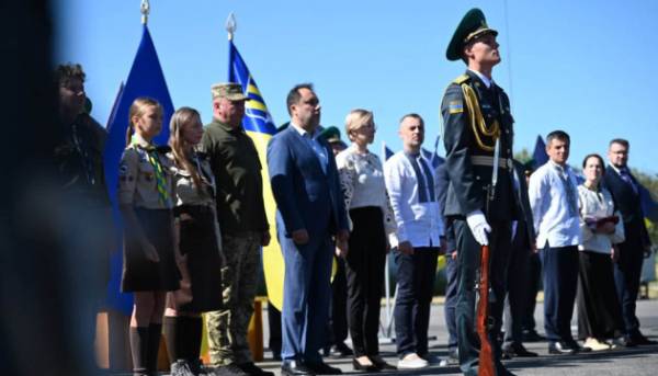 Лідера ОУН Євгена Коновальця знайшли спокій на кладовищі-меморіалі. 31 Лідера ОУН Євгена Коновальця знайшли спокій на кладовищі-меморіалі. 31