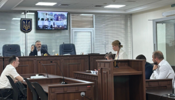 Вищий антикорупційний суд обирає запобіжний захід для Стефанішиної.