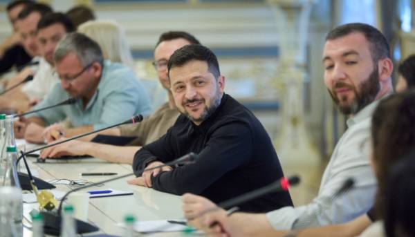 Франція передасть Україні нові радарні системи для протиповітряної оборони та комплекси SAMP/T, повідомив Зеленський. 7