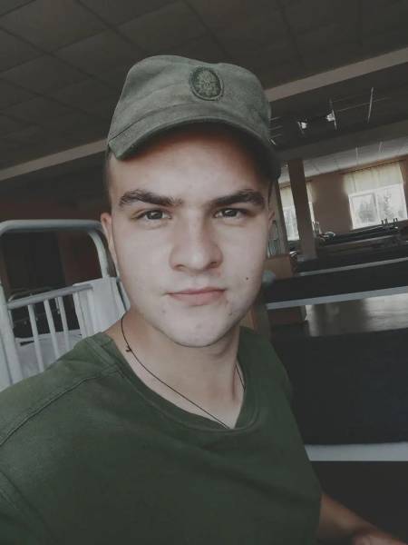 На згадку про бійця спецпідрозділу Андрія Нашору (позивний «Канада») 9 На згадку про бійця спецпідрозділу Андрія Нашору (позивний «Канада») 9