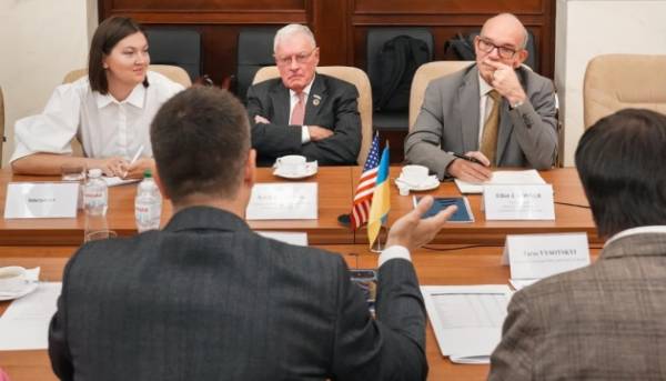 Головна 30 Келлог увійшов до України: побував в Одеському порту та ознайомився…