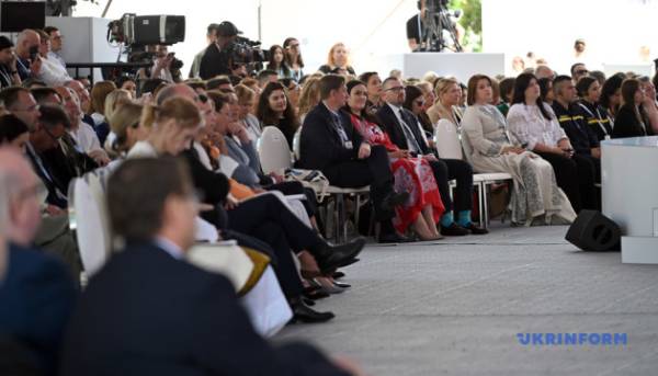 VI Саміт перших леді та джентльменів пройшов у Києві 18