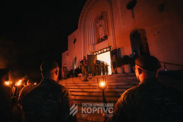 У столиці відбулася панахида за полковником Євгеном Коновальцем 11