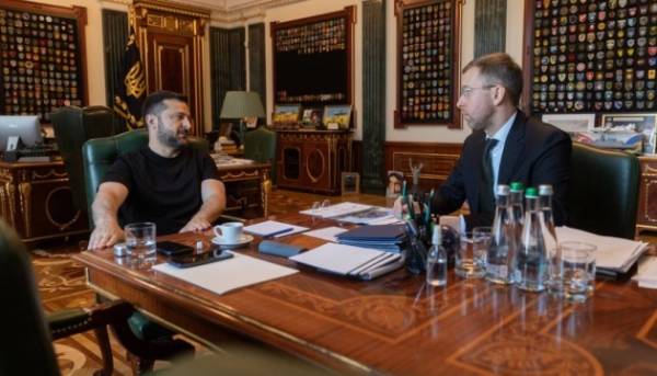 Президент Зеленський окреслив три головні завдання української дипломатії на найближчі тижні 3 Президент Зеленський окреслив три головні завдання української дипломатії на найближчі тижні 3