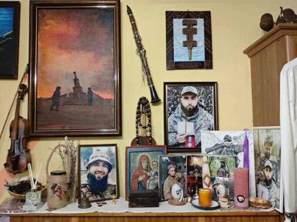 На згадку про старшого сержанта, навідника Романа Довгалюка (позивний «Бурий») 27 На згадку про старшого сержанта, навідника Романа Довгалюка (позивний «Бурий») 27