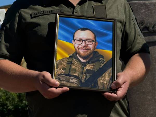 На згадку про ювеліра і захисника Віталія Царука 8 На згадку про ювеліра і захисника Віталія Царука 8