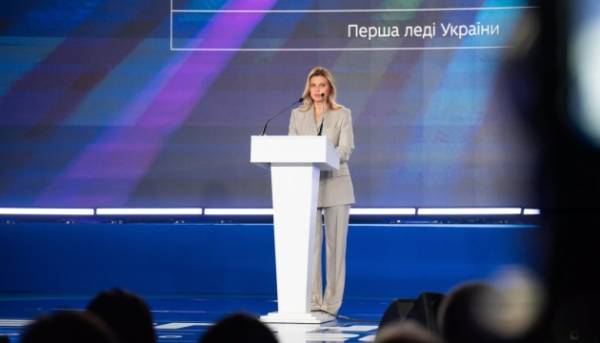 Зеленська звертається до освітян: Ви повертаєте дітям те, що відбирає Росія 7 Зеленська звертається до освітян: Ви повертаєте дітям те, що відбирає Росія 7