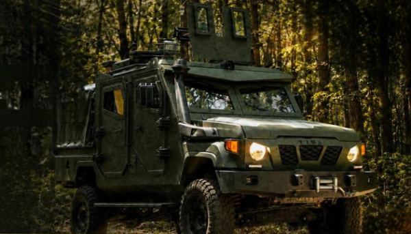 Нацгвардія продемонструвала найновіший броньований автомобіль для радіаційної та хімічної розвідки