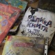 Впродовж літнього періоду Російська Федерація здійснила 21 атаку на видавничі та книжкові сховища, як повідомила Бережна. 13 Впродовж літнього періоду Російська Федерація здійснила 21 атаку на видавничі та книжкові сховища, як повідомила Бережна. 13