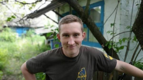 На згадку про захисника "Азову" Євгенія Логінова (позивний «Мальдер») 13