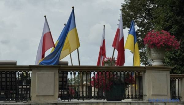 «Не залишайтеся осторонь»: по всій Польщі пройшли заходи на підтримку українців