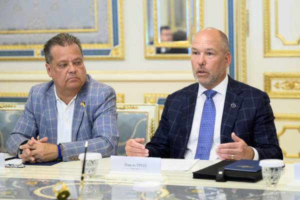 Зеленський обговорив із делегацією Світового конґресу українців шляхи посилення міжнародної допомоги Україні. 7 Зеленський обговорив із делегацією Світового конґресу українців шляхи посилення міжнародної допомоги Україні. 7