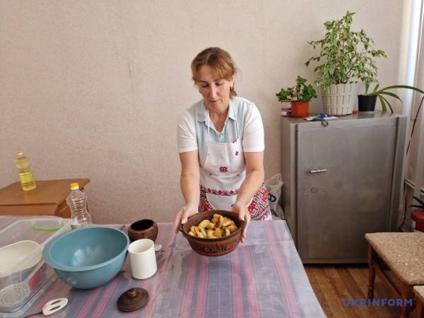 Чи наготувала Одарка Карася шпротами? 26