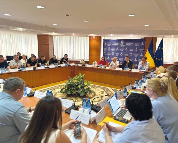 Легалізація медичного канабісу в Україні: законодавство діє, але пацієнти досі очікують 11 Легалізація медичного канабісу в Україні: законодавство діє, але пацієнти досі очікують 11