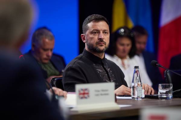 Ювілейні презенти від «Коаліції охочих» на 35-ту річницю відновлення Суверенітету 18