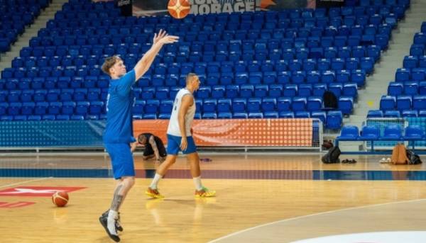 Збірна України з баскетболу провела заняття у Подгориці.